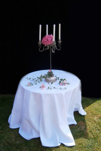 Un chandelier pour donner du cachet à vos tables